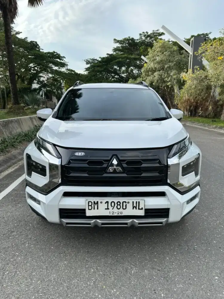 Xpander cross plus premium package