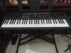 Keyboard Yamaha type PSR E263