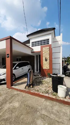 Di jual rumah second siap huni di dalam perumahan