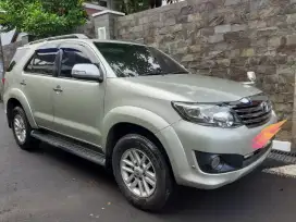 Toyota Fortuner 2012 Bensin