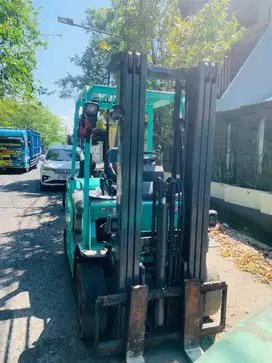FORKLIFT BEKAS MITSUBISHI GRENDIA 3 TON MAST TRILIFT BERGARANSI MESIN