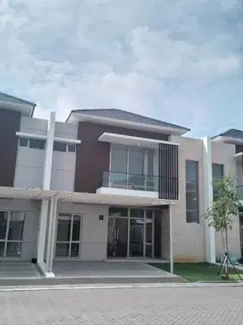 Disewakan rumah 10x15 PIK2 kamar tidur 4+1 Art