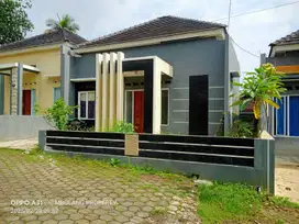 Rumah siaphuni di Belakang Pasar ACE Mijen