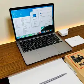 MacBook Air 13 inch 2020 M1 SSD 256GB Fullset garansi panjang