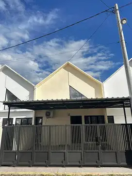 Di sewakan / di jual rumah