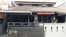Rumah bagus siap huni di komplek bumi asri Gempol sari