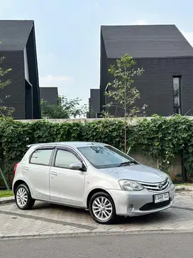 Etios valco E 2014