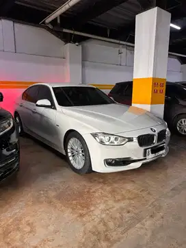 BMW 320i Luxury 2013 odo 20rb