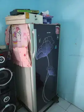 Kulkas Polytron 1 pintu
