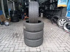[JUAL SECOND] Ban Mobil Accelera PHI-R 235/50 R18