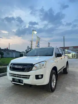 D-MAX 2.5 td 4×4 tahun 2014 Manual
