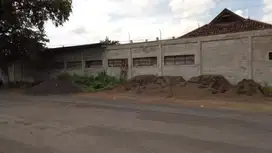 Tempat Usaha Ex Pabrik Keraton Pasuruan, STRATEGIS