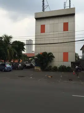 Dijual Gedung 4 Lantai Peruntukan Kantor Luas 1332 meter Area Kuningan