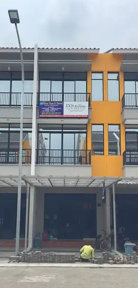 Rukan 3,5 Lantai 212 m2 SHM Kelapa Gading