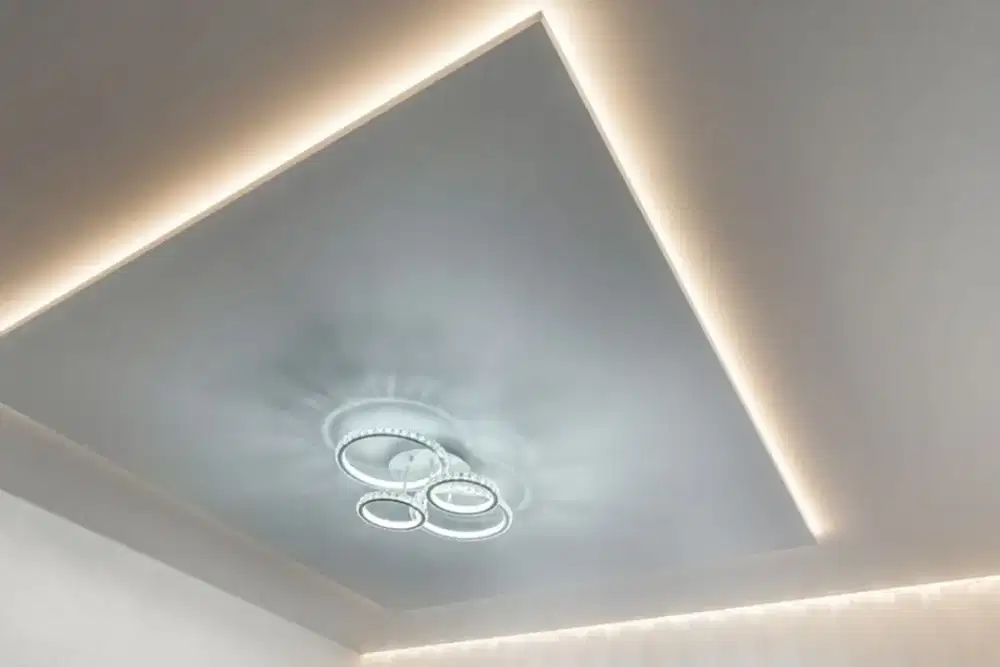 Distributor plafon PVC