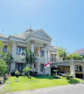 *Dijual Cepat Rumah Mewah Pakuwon City Surabaya Dekat Park Shanghai