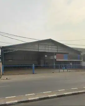 Disewa workshop siap pakai di jalan raya Pantura Ujung Menteng