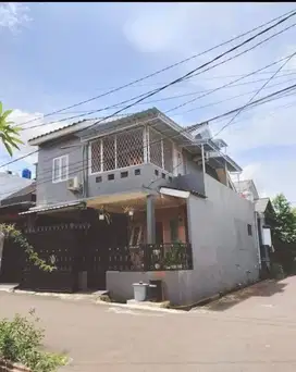 DIJUAL CEPAT RUMAH MEWAH 2 LANTAI DALAM PERUMAHAN RANGKAPAN JAYA