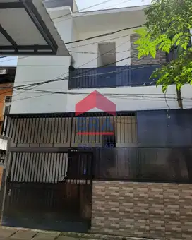 Kost 2 Lantai di Tanjung Duren, Hanya 9 Menit Ke Tol Tanjung Duren