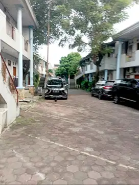 Kos kosan 54 pintu di jln raya kalimalang pdk kelapa jaktim  LT.1427m