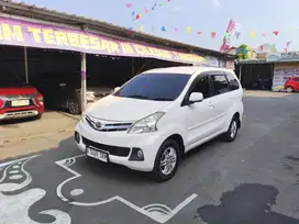 KREDIT DP 4 JT DAIHATSU XENIA R DELUXE 1.3 MATIC 2013