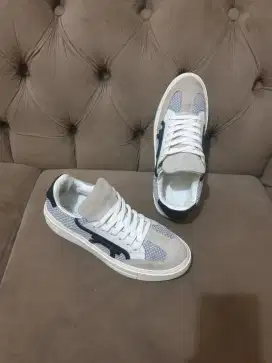 Mulus.authentic sepatu salvatore feragamo size 40