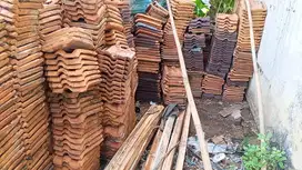 Genteng tanah. Bagus