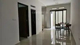 Rumah 2 Lantai Sangat Terawat Siap Huni 2 Carport Sayap Buah Batu