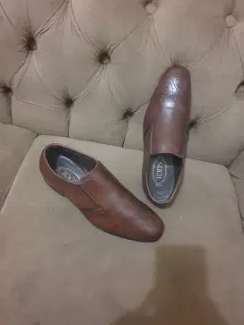 Mulus.authentic sepatu tods size 41 formal
