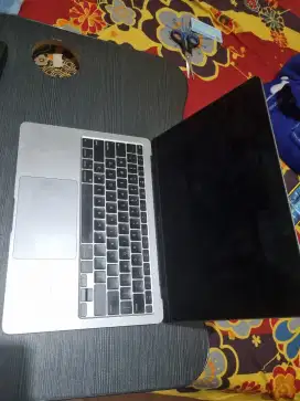 (Mati total) Macbook air i3 8/256