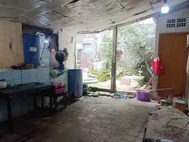 Dijual Murah Tanah berikut rumah diatasnya. Dekat Griya Arcamanik