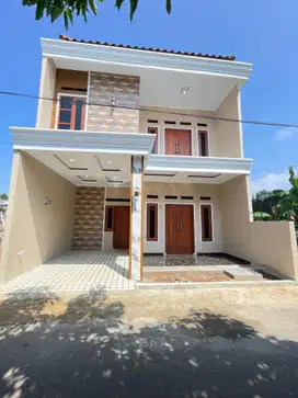 Rumah 2 lantai mewah harga murah..