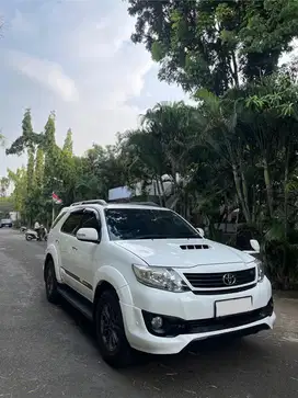 Fortuner VNT TRD DIESEL MATIC 2014 pemakaian 2015
