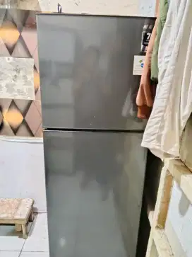 kulkas dua pintu