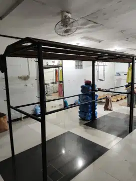 Rak gantungan jualan