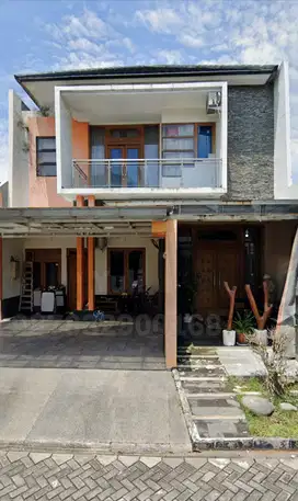 Dijual Rumah Tingkat 2 Lantai Siap Pakai Di Perumahan Graha Estetika,