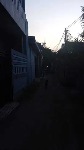 Di jual tanah ada rumah nya
