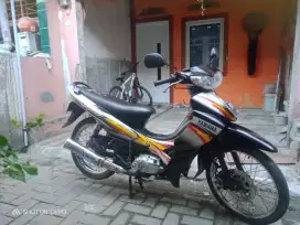 Jupiter z 2005 surat kumplit