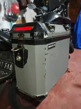 Sidebox Motor Pannier Maggua