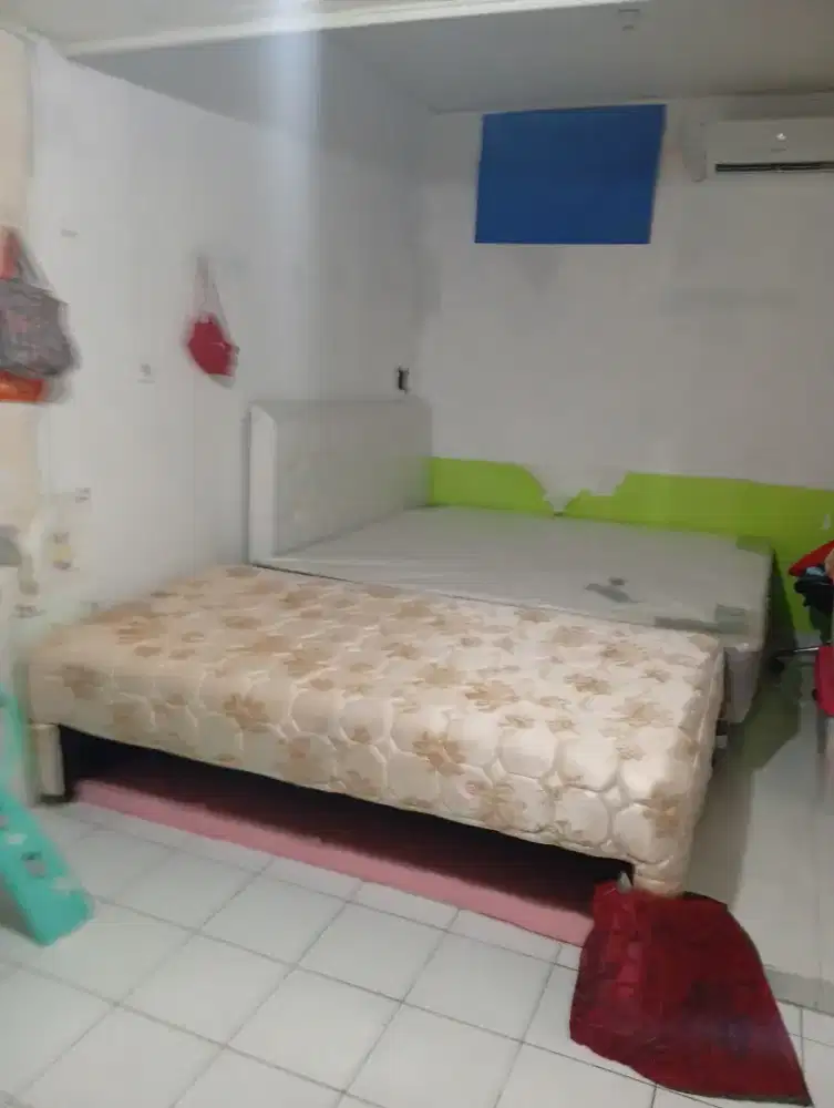 2 Kasur bekas Springbed single dan besar
