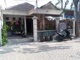Rumah Induk+Kost-Kostan Ngomset di Wonorejo Manukan Kulon, Sby Barat