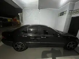 Mercedes-Benz C240 2003 Bensin