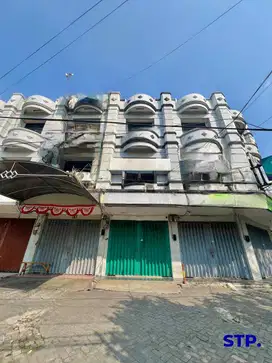 Disewakan Ruko 3,5 lantai di Raya Jemursari