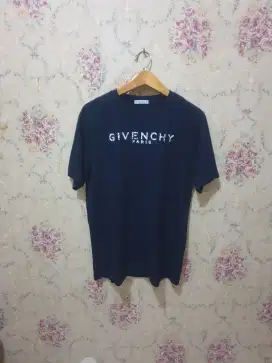 Mulus.authentic kaos shrt Givency size XL fit L