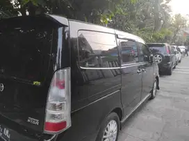 Mobil Nissan Serena 2012 Bensin ( bekas )