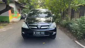 Toyota Kijang Innova v  manual 2004 Bensin