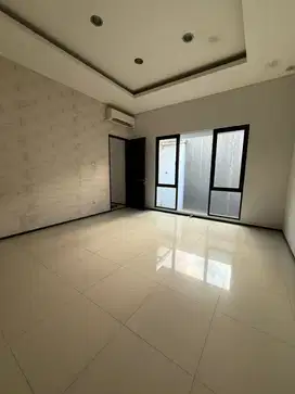 Jual rumah bagus singgasana pradana