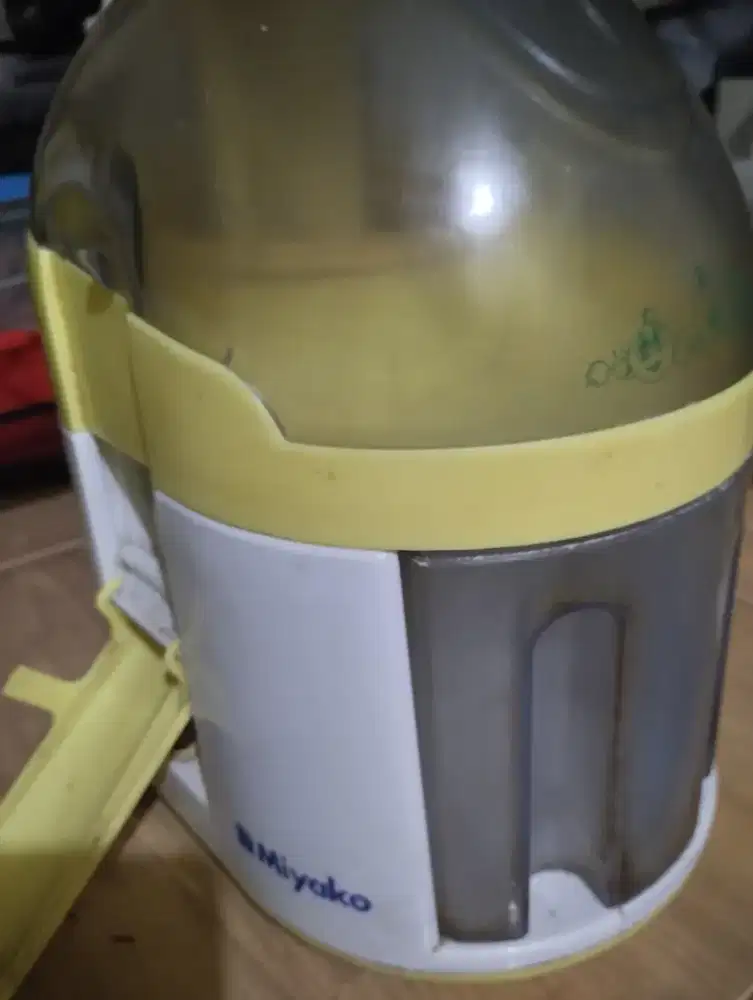 Juicer merk miyako