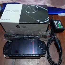 PSP 3000 Black 32GB FULL GAMES FULLSET