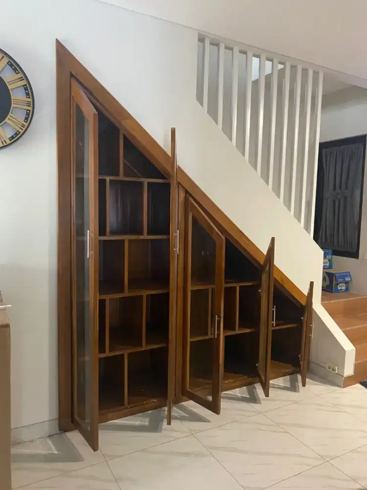 Lemari bawah tangga kayu jati custom